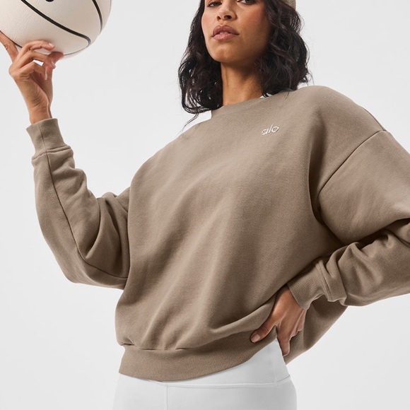 ALO Yoga Accolade Crewneck Pullover Sweatshirt - Picture 2 of 11